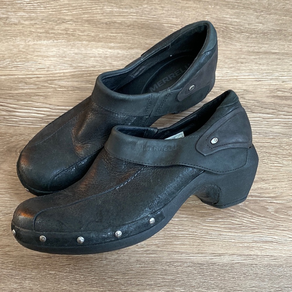 Merrell leather  clogs . Size 8.5
